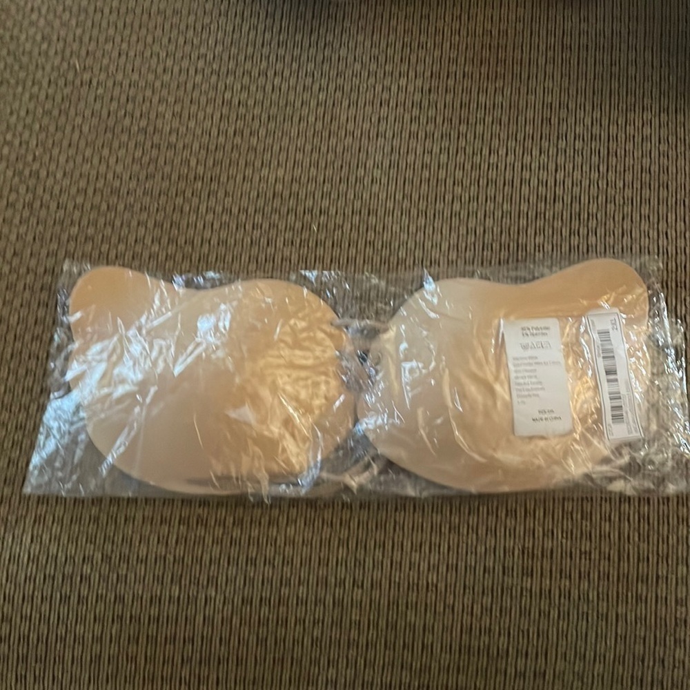 Stick on Bra NWT 💗